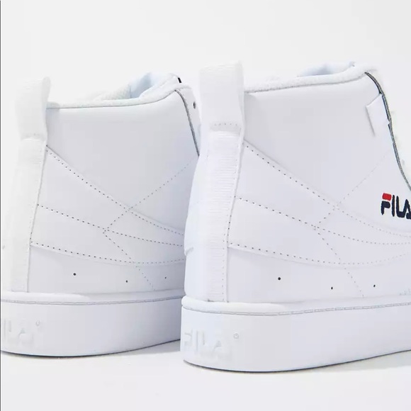 FILA SNEAKERS-Brand new still in the box, never been worn! - Picture 4 of 6